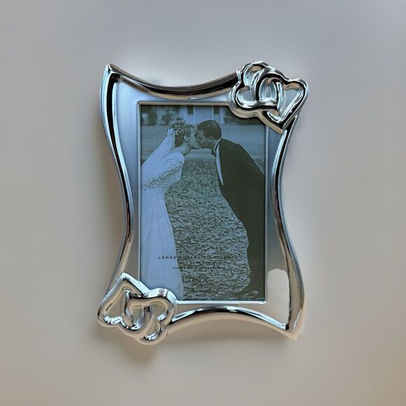 Vintage Lenox Portrait Gallery Silver Plated Heart Photo Frame Fits 4”x6” Photo - Picture 1 of 5